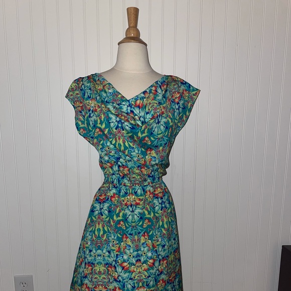 {Paper Doll} Exotic Floral Sundress - Picture 4 of 8
